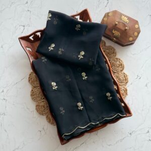 Soft Georgette Saree with Polka Dot Butti & Arco Border