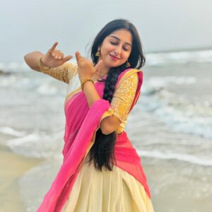 🌸 Traditional Madurai Sungudi Dhavani Set 🌸