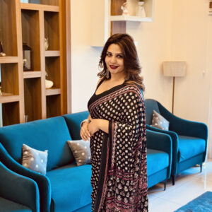 ✨ Semi Modal Saree with Mirror Work ✨