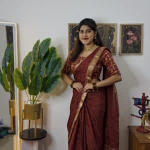 Pure Viscose Chinnon Chit Pallu Saree with Self Jacquard & Zari Hathi Weaving Border