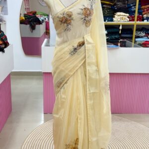 🌸✨ Premium Glass Organza Floral Print Saree ✨🌸
